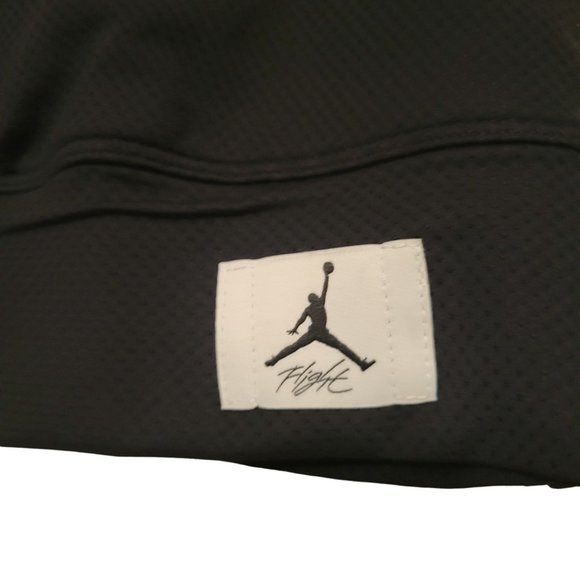 Jordan Essentials Womens Black Top L Crop Logo - Picture 6 of 9